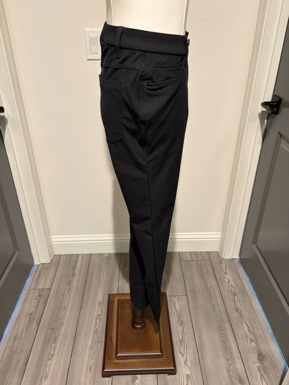 Men's Lululemon Skinny Fit ABC Warpstreme Pants – Black - Picture 2 of 4